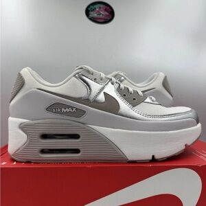 Nike Air Max 90 LV8 Summit White Vast Gray BRAND NEW Size 10.5 Women
